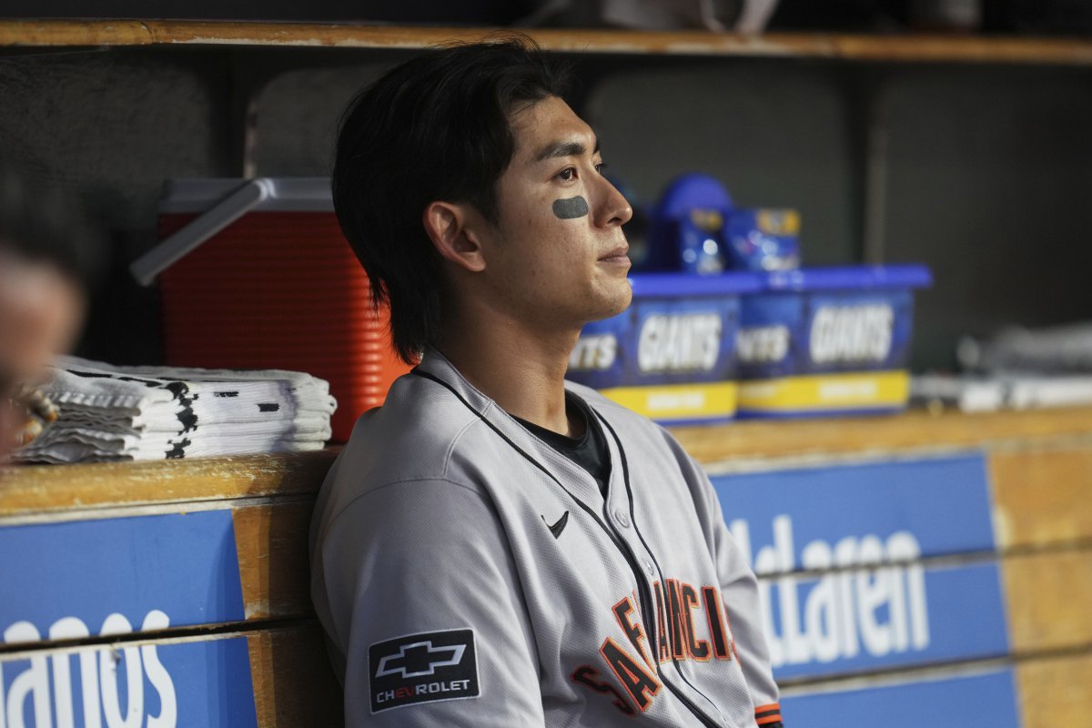 샌프란시스코 이정후는 22일(한국시간) 애틀랜타전에서 1번타자 중견수로 선발출전했다. 그는 2경기 연속 안타를 쳤으나 수비에서 치명적인 실책 2번을 저지르며 팀의 6연패를 지켜봐야 했다. 애틀랜타(미 조지아주)｜AP뉴시스