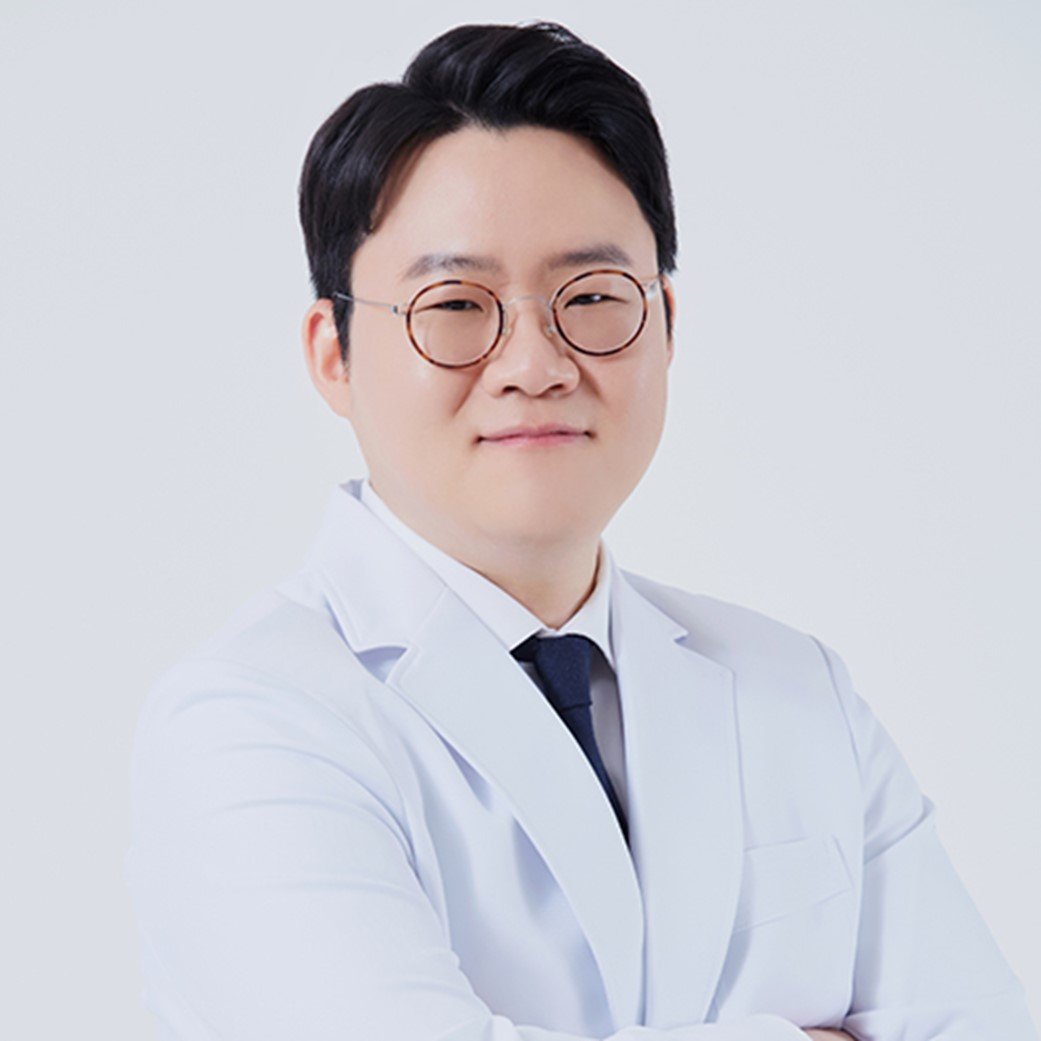 에이비성형외과 마성환 원장