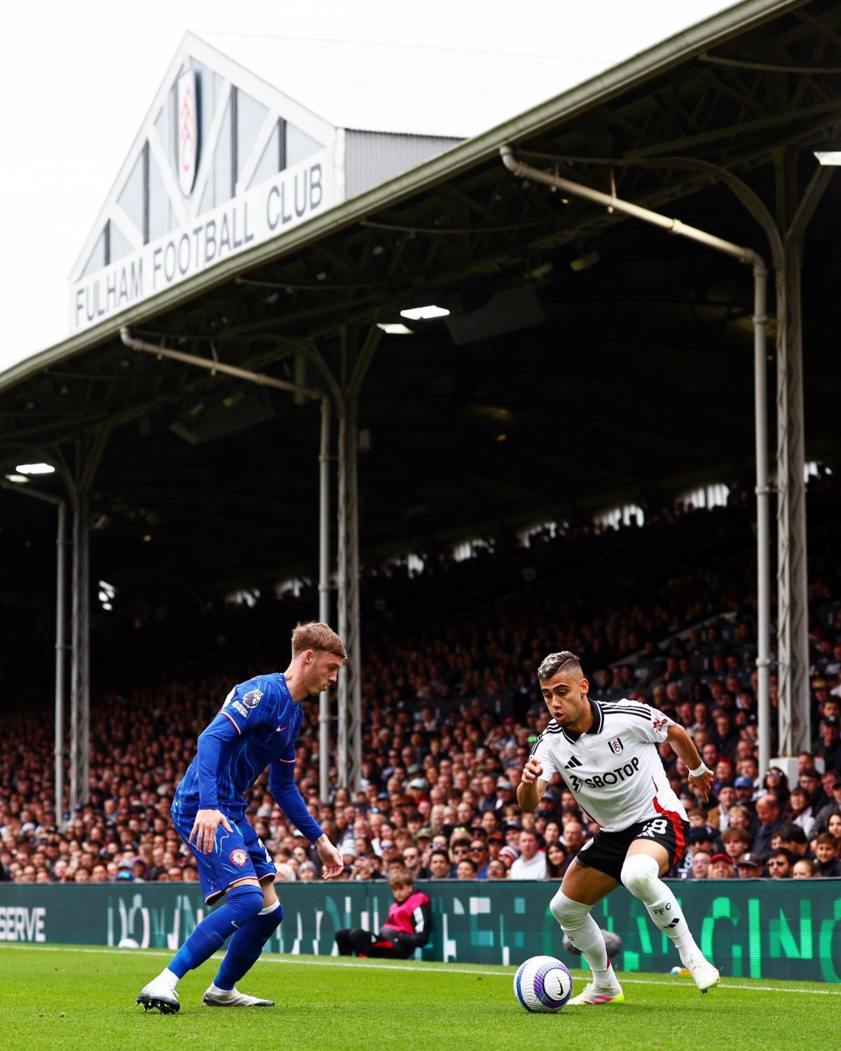 2025~2026시즌 EPL 구단 중 가장 비싼 시즌권을 판매하는 구단은 풀럼이었다. 일반석 성인 기준 전화나 온라인으로 갱신 가능한 시즌권의 가격은 무려 3084 파운드(약 576만 원)에 달한다. 사진출처|풀럼 페이스북