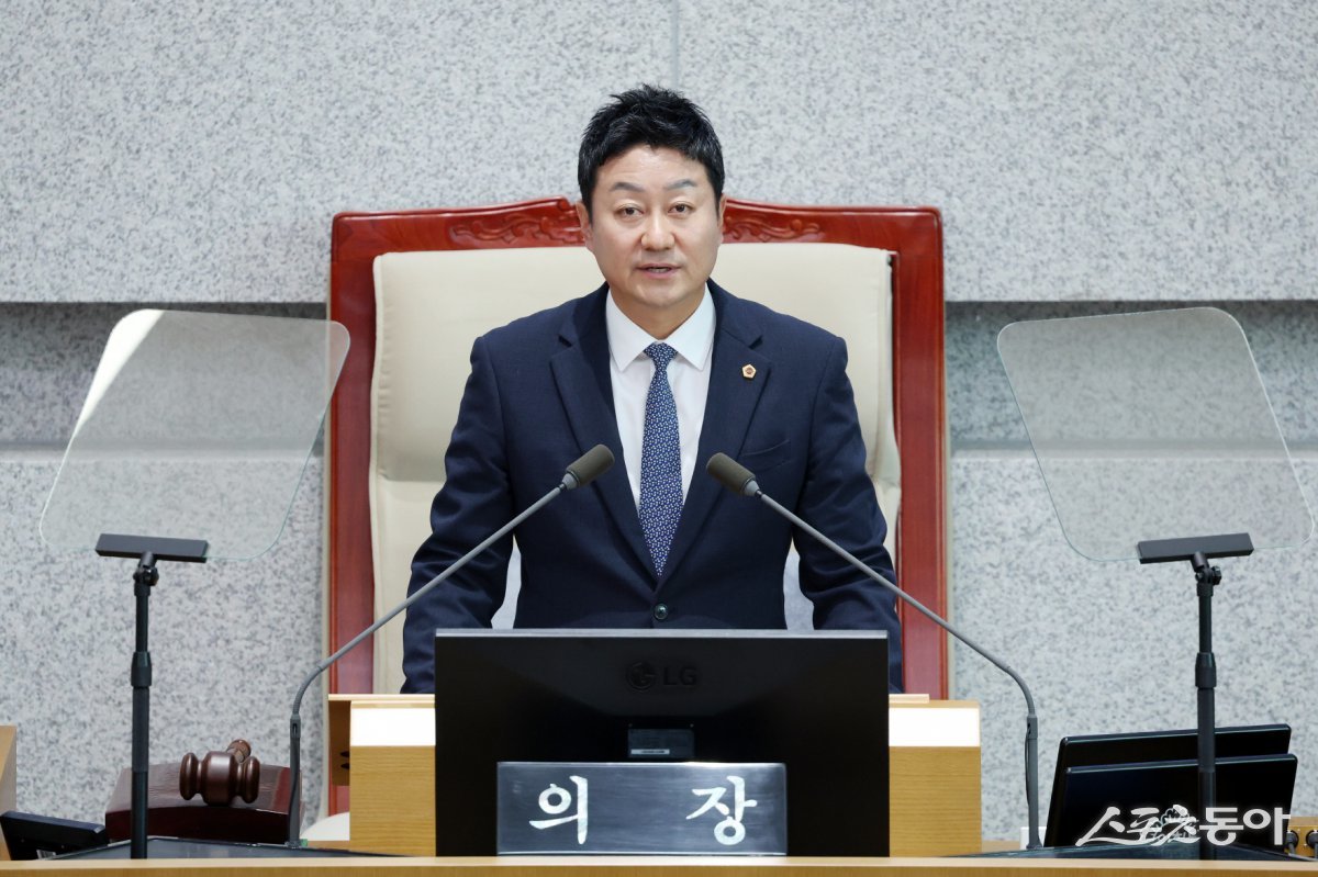 경기도의회 김진경 의장(더불어민주당·시흥3)은 지난 23일 열린 제385회 임시회 본회의 폐회사를 통해 재해 피해 복구와 지원, 그리고 기후 변화에 맞는 새로운 재난 대응체계 구축의 필요성을 강조했다. 사진제공|김진경 의장