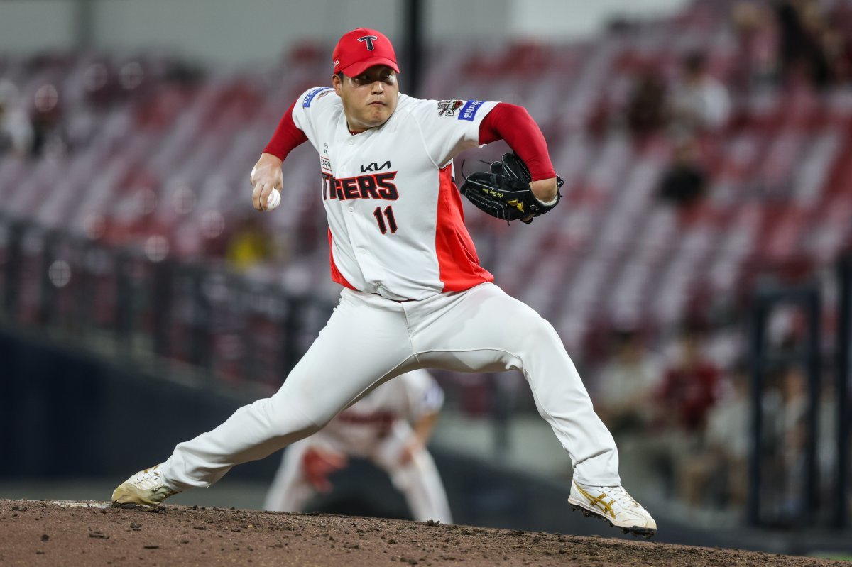 조상우(사진)는 23일 광주 LG전에서 연장 10회 문보경에게 결승 2점포를 맞아 패전투수가 됐다. 사진제공｜KIA 타이거즈