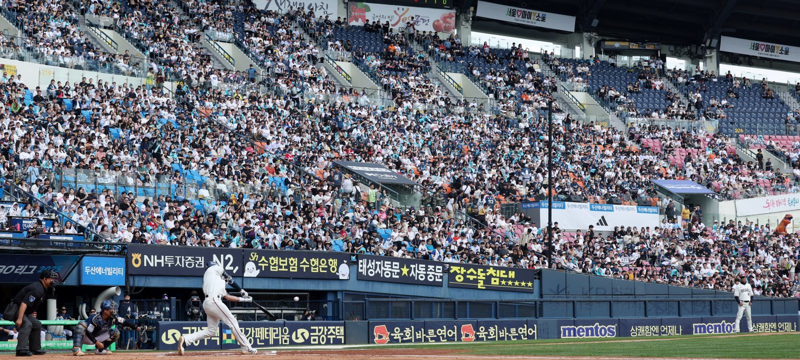 KBO는 9일 역대 최초로 1100만 관중을 돌파했다. 5일 단일 시즌 역대 최다 관중 신기록에 이어 연일 관중 신기록이 써지고 있다.｜뉴시스