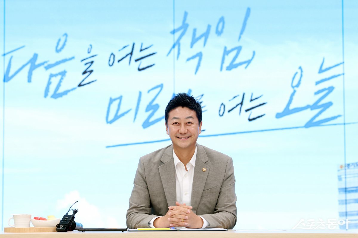 김진경 경기도의회 의장(더불어민주당, 시흥3)이 제11대 경기도의회 후반기 의장 취임 1주년을 맞아 지난 24일 “지방의회의 새 길을 내는 의회, 민생을 책임지는 의회로 남은 임기 동안 최선을 다하겠다”고 밝혔다. 사진제공｜김진경 경기도의회 의장