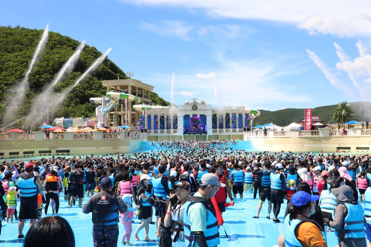 하이원워터월드 DJ풀파티 전경