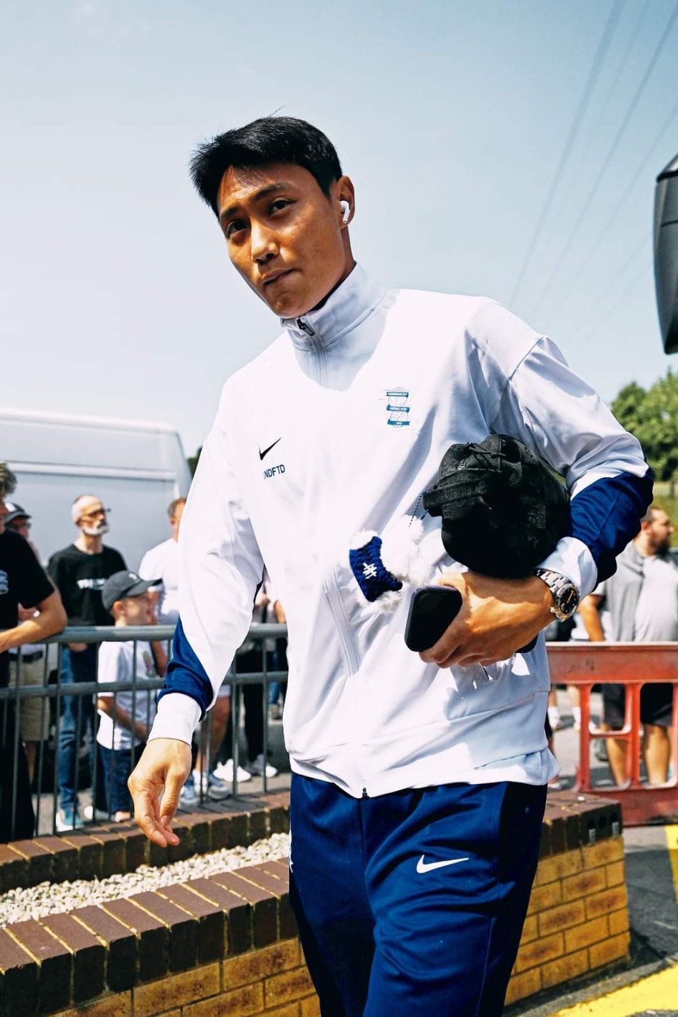 백승호는 지난 시즌 버밍엄시티의 EFL 챔피언십 승격을 함께 했다. 이제 잉글랜드 최상위 무대인 EPL로 승격을 목표로 잡은 그는 현지에서도 새 시즌 버밍엄의 핵심 자원으로 평가받고 있다. 사진출처|버밍엄시티 페이스북