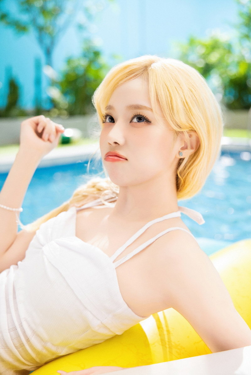 에스파 윈터, 수영장 바캉스 청량美