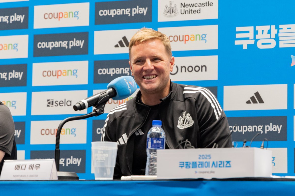 뉴캐슬 에디 하우 감독은 팀 K리그와 경기를 하루 앞둔 29일 기자회견에서 “박승수는 환한 미소와 출중한 실력을 갖춘 선수”라며 “뉴캐슬의 손흥민으로 자라나길 기대한다”고 밝히며 그의 성장 가능성을 믿었다. 사진제공|쿠팡플레이