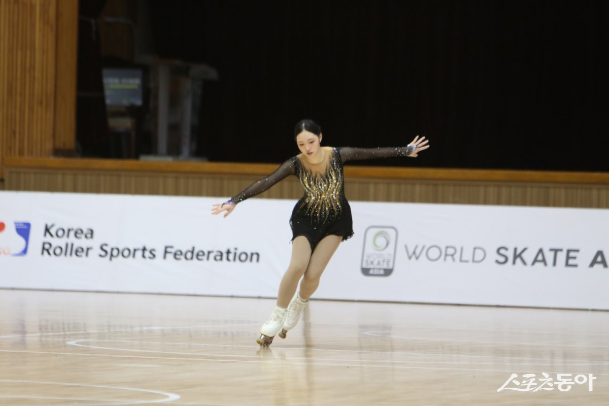 대한민국 롤러스포츠 국가대표팀이 충청북도 제천시에서 열린 ‘제20회 아시아 롤러스케이팅 선수권대회’에서 금메달 9개, 은메달 11개, 동메달 20개를 획득하며 아시아 최정상급 기량을 다시 한 번 입증했다(아티스틱 은메달 이혜빈). 사진제공｜제천시