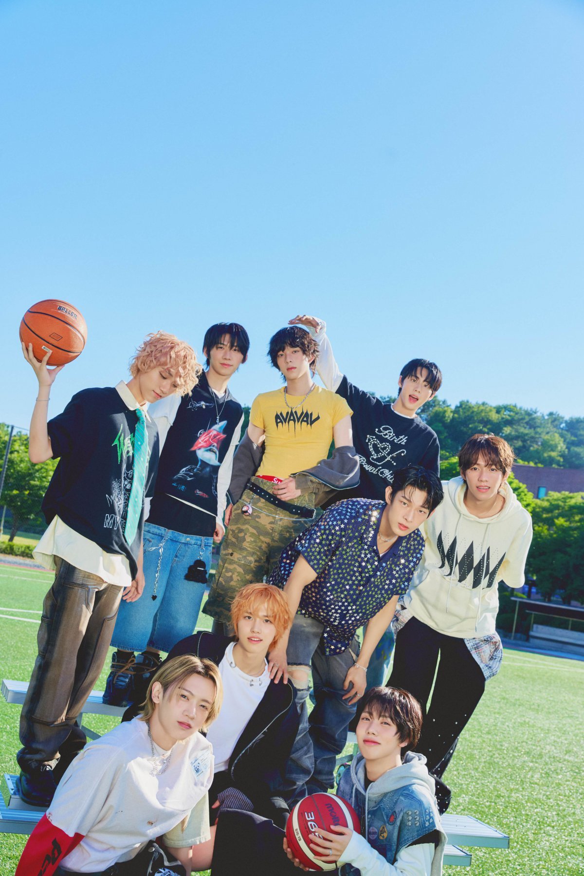 케이(K) 오디션이 탄생시킨 또 하나의 ‘걸작.’ SBS ‘유니버스 리그’를 통해 연 초 결성된 그룹 아홉(AHOF)이 톱 아티스트들의 컴백 러시 속 TV 음악 방송 3관왕에 오르는 등 ‘올해의 신예’를 향해 질주하고 있다. 사진제공|F&F엔터테인먼트