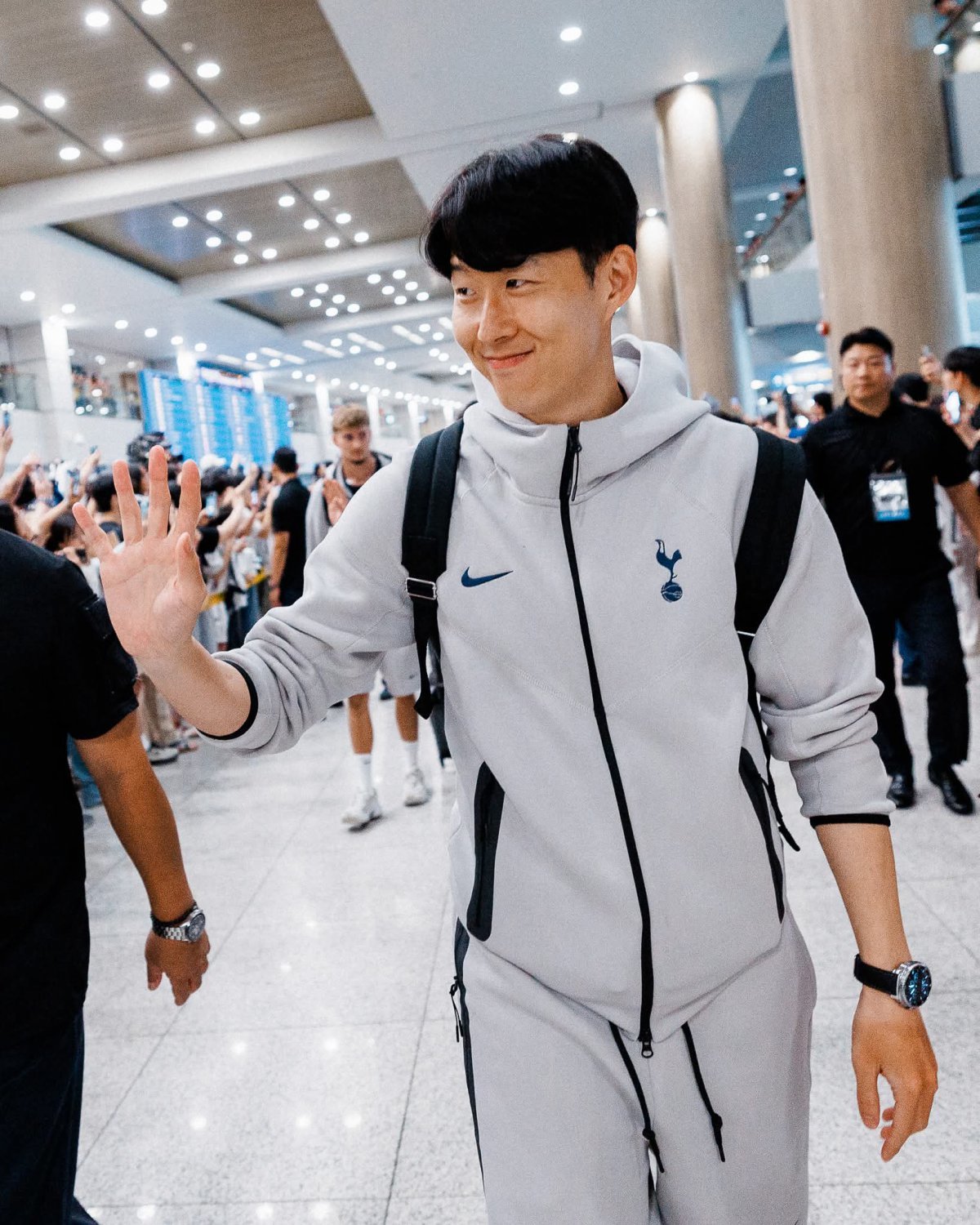 ‘리빙 레전드’ 손흥민과 토트넘은 서로를 배려하면서 가장 이상적인 ‘이별공식’을 만들어가고 있다. 선수는 항상 팀을 생각했고, 토트넘은 막대한 수익을 포기하며 영웅이 홀가분하게 미래를 준비할 기회를 주고 있다. 사진출처|토트넘 홋스퍼 페이스북