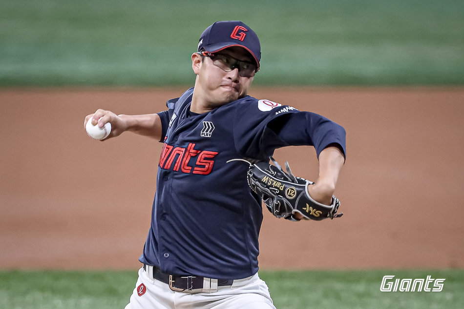 롯데 에이스 박세웅이 3일 고척스카이돔에서 열린 키움전에 선발등판해 역투하고 있다. 롯데는 박세웅의 활약에 힘입어 4연속 위닝시리즈를 작성하며 3위를 굳건히 했다. 사진제공|롯데 자이언츠