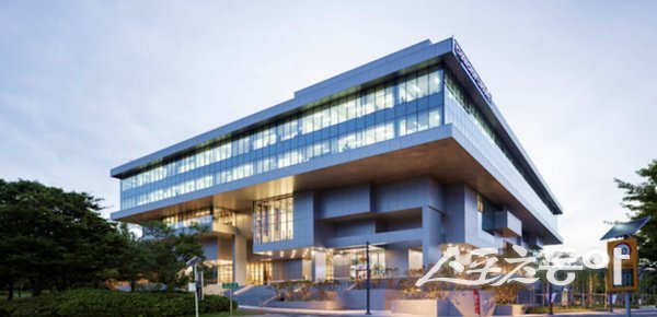 포항강소연구개발특구 내 벤처 창업 인큐베이팅센터 ‘체인지업그라운드’ 전경. 사진제공ㅣ포항시