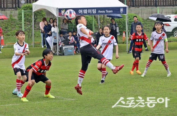 경주시 일원에서 개최되는 화랑대기 전국 유소년 축구대회 지난해 대회 경기 모습. 사진제공 ㅣ 경주시