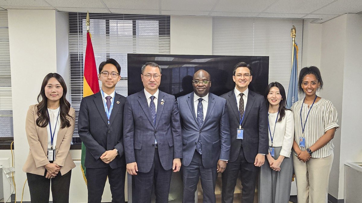 ASEZ WAO는 지난달 15일(현지시각) 하롤드 애들라이 아지에만 주UN 가나 대사를 만나 플라스틱 오염 종식을 비롯해 가나 현지 봉사활동 방향을 논의했다. 