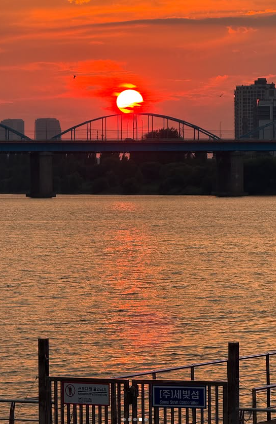 송지은이 찍은 한강의 일몰