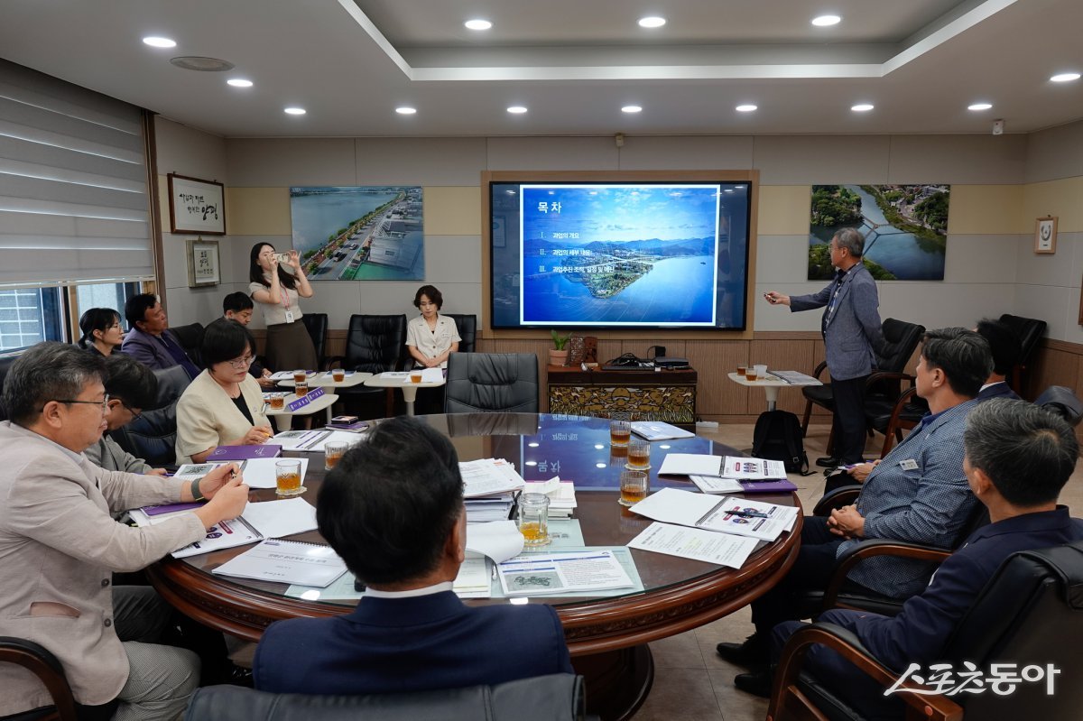 양평군(군수 전진선)은 지난 4일 ‘2040년 양평 환경계획 수립 용역’ 착수보고회를 열고, 지속가능한 친환경 도시 조성을 위한 본격적인 행보를 시작했다. 사진제공｜양평군