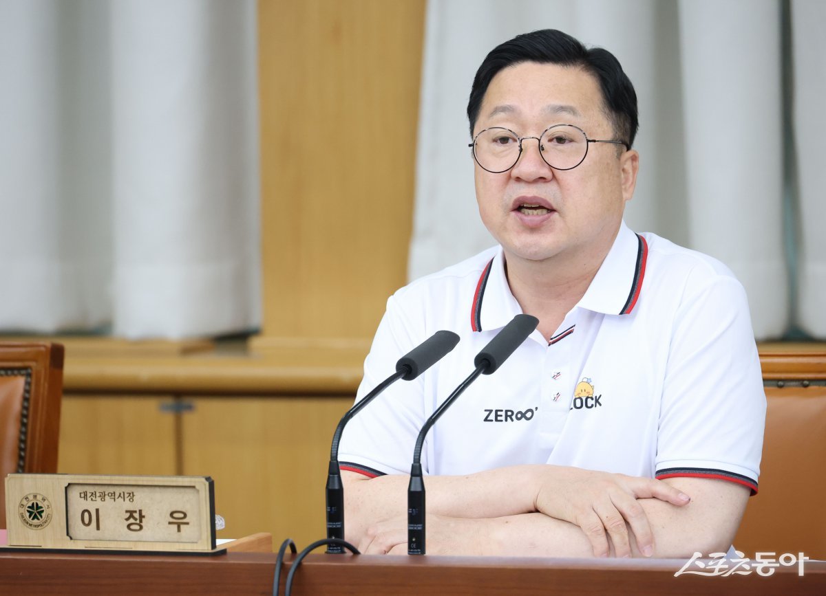 이장우 대전시장이 오는 8일부터 16일까지 열리는 ‘대전 0시 축제’를 앞두고 시민 안전과 지역 경제 활성화를 최우선 과제로 강조했다. 사진제공｜대전시