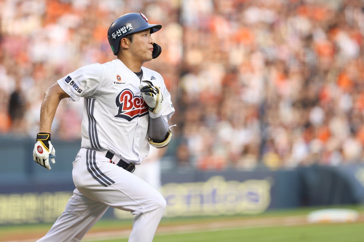 두산 김대한은 5일 잠실 LG전에서 오른쪽 햄스트링에 타이트함을 느꼈다. 100%의 몸 상태가 아니기에 1군에서 말소됐다. 사진제공|두산 베어스