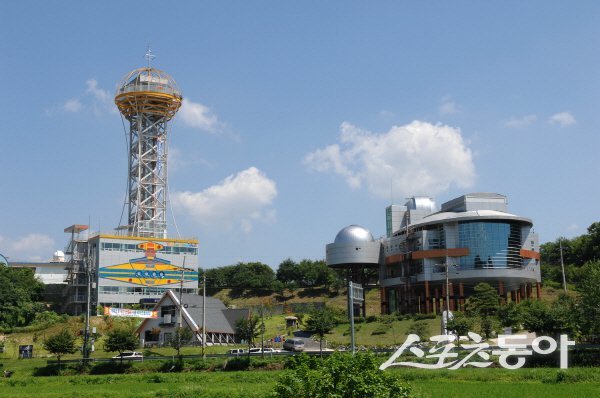 예천천문우주센터는 과학테마 공간으로 피서와 천문 체험 프로그램이 마련돼 있다. 사진제공 ㅣ 예천군