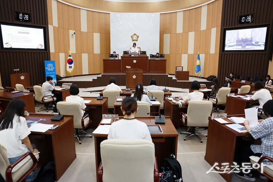 인천 연수구의회, 주도형 청소년의회교실을 진행했다. 사진제공|인천 연수구의회