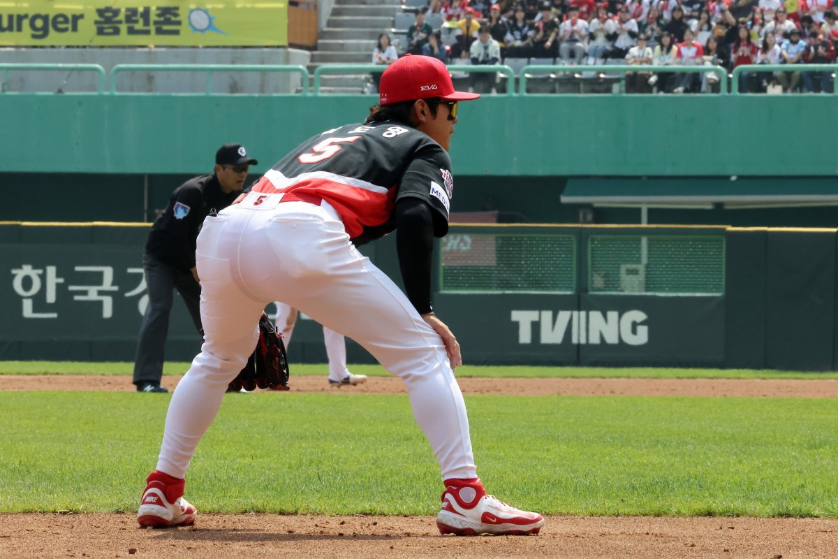 KIA 김도영은 7일 사직 롯데와 원정경기에서 햄스트링에 불편함을 호소했다. 팀은 그의 몸 상태에 촉각을 곤두세우고 있다. 사진제공|KIA 타이거즈