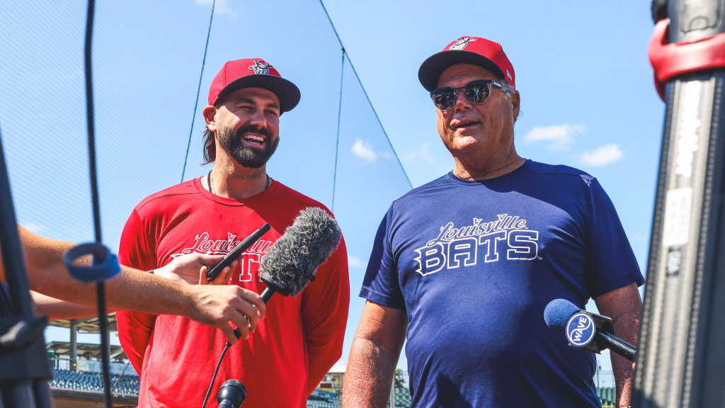 애리조나 켈리(왼쪽)는 7일(한국시간) 체이스필드에서 열린 ‘2025 MLB’ 샌디에이고전에서 구원등판해 0.2이닝 무실점을 기록했다. 불펜 사정상 더 많은 기회를 받을지도 모른다. 사진출처｜MILB