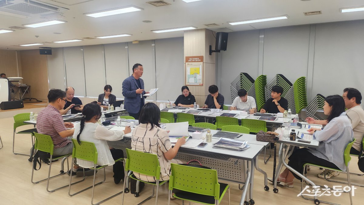 화성특례시가 지난 7일 20240 장기발전계획 시민참여단 워크숍을 진행하고 있다. 사진제공|화성시