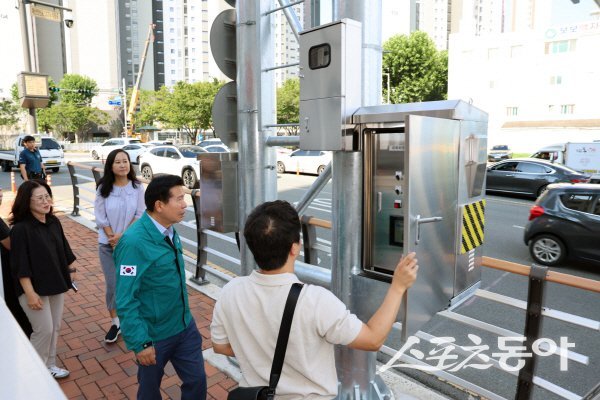 류규하 대구 중구청장이 여름철 자연재난 대비 동인지하차도 시설물을 점검하고 있다. 사진제공 ㅣ 중구