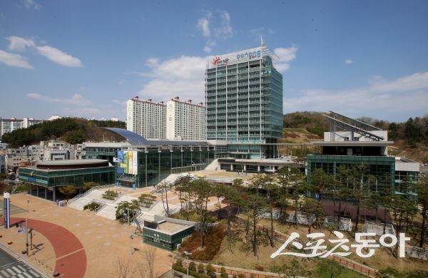 포항시청 전경. 사진제공ㅣ포항시