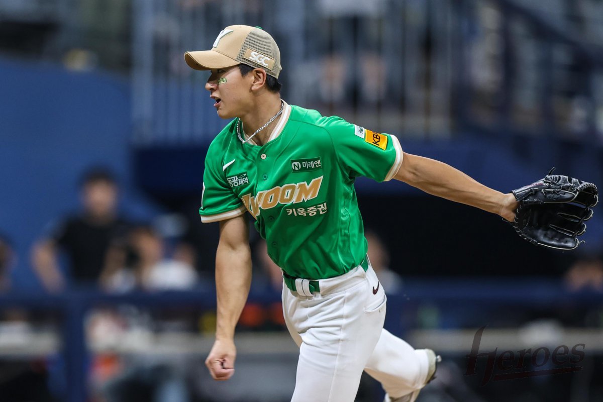 키움 주승우는 10일 고척 두산과 홈경기에서 구원등판했지만, 오른쪽 팔꿈치 불편감을 호소하며 마운드를 내려왔다. 그는 하루 뒤(11일) 병원 검진에 나설 전망이다. 사진제공｜키움 히어로즈