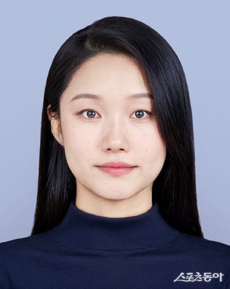 수원시(시장 이재준)는 2025년 7월 ‘이달의 친절왕’으로 환경국 청소자원과 최상숙 주무관을 선정했다(최상숙 주무관). 사진제공|수원시