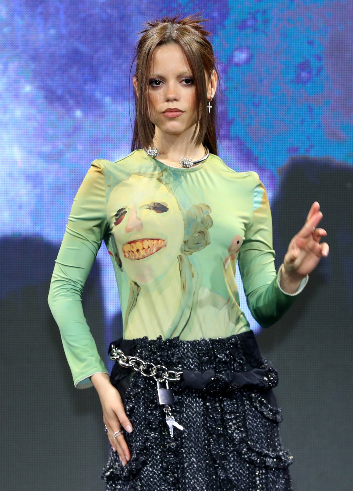 [서울=뉴시스] 김혜진 기자 = 헐리우드 배우 제나 오르테가가 11일 오전 서울 종로구 포시즌스 호텔에서 열린 넷플릭스(Netflix) 시리즈 ‘웬즈데이’ 시즌2 기자간담회에서 포즈를 취하고 있다. 2025.08.11. jini@newsis.com