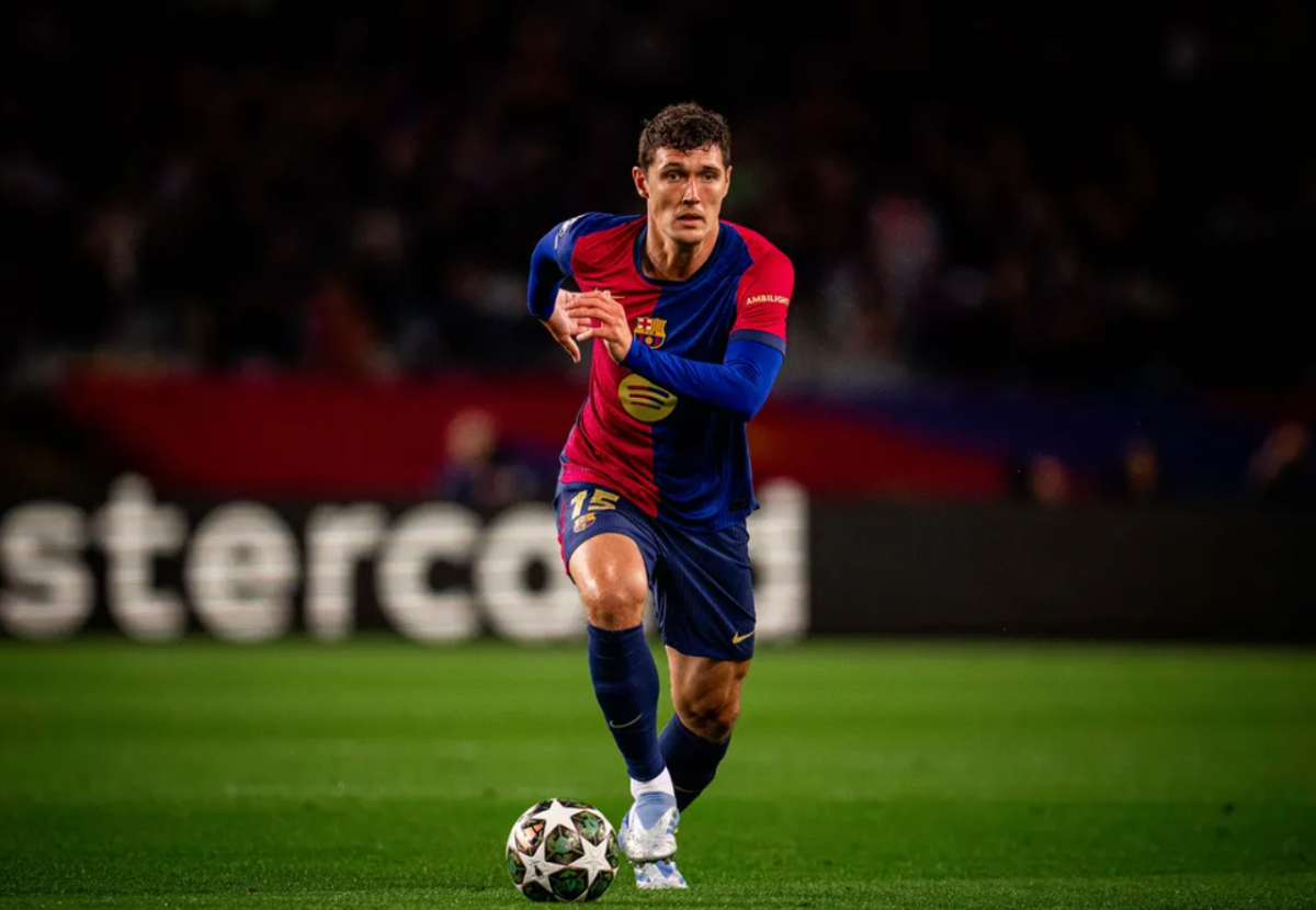 바르셀로나 크리스텐센이 사우디와 EPL 구단들로부터 거액의 오퍼를 받았지만 팀에 잔류하기로 했다. 플릭 감독과 코칭스태프는 그가 팀과 계약을 연장하길 기대하고 있다. 선수 본인 역시 잔류를 희망하고 있다. 사진제공│바르셀로나 홈페이지