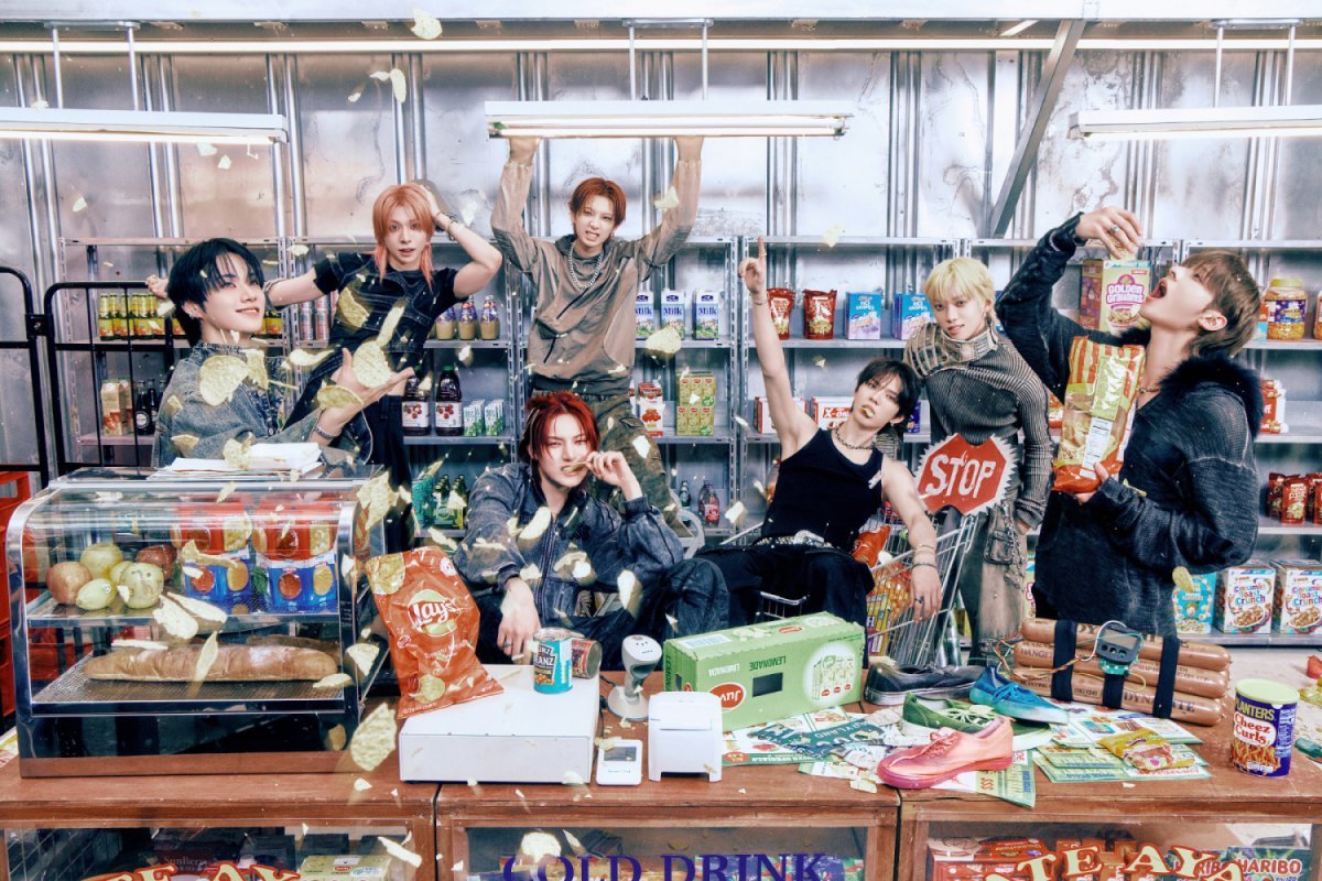 멤버 전원 성인이 돼 내놓게 된 앰퍼샌드원의 새 앨범 ‘라우드 앤드 프라우드’는 소년에서 청년으로 ‘대전환’을 6개 노래에 눌러 담았다. 사진제공|FNC엔터테인먼트