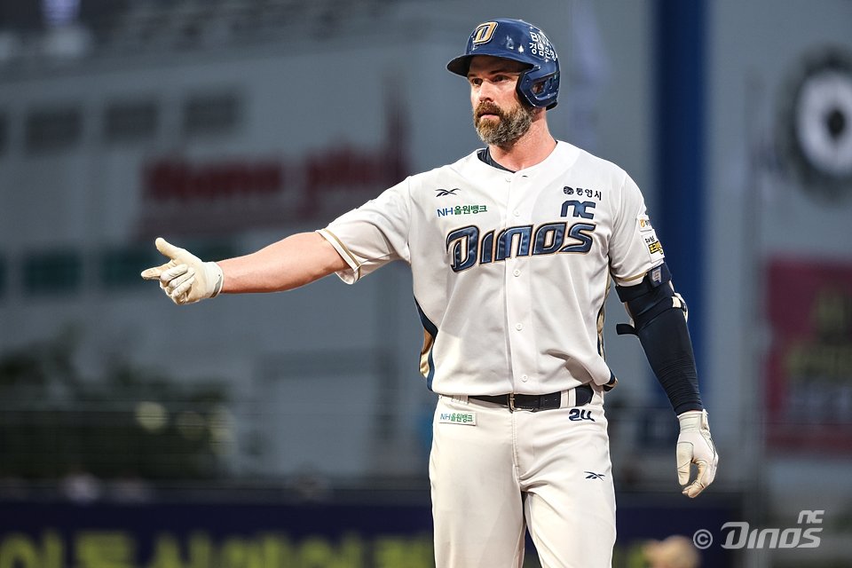 NC 데이비슨은 갈비뼈 부상에서 돌아와 8월 치른 8경기에서 홈런 5개를 터트리며 치열한 순위 싸움에 보탬이 되고 있다. 사진제공｜NC 다이노스