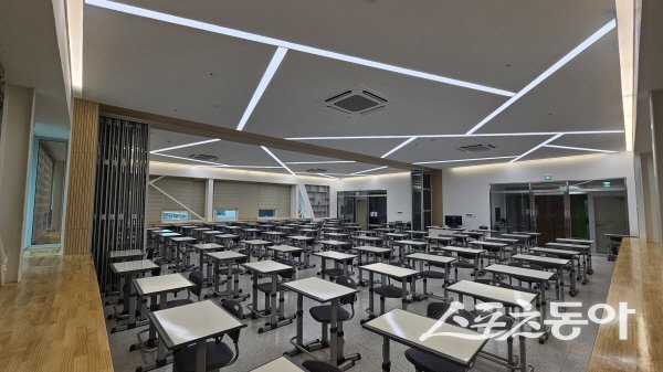 청도고등학교가 ‘하늘마루 다목적실’ 증축 공사를 마무리하고, 운영을 시작했다. 사진제공 ㅣ 청도고