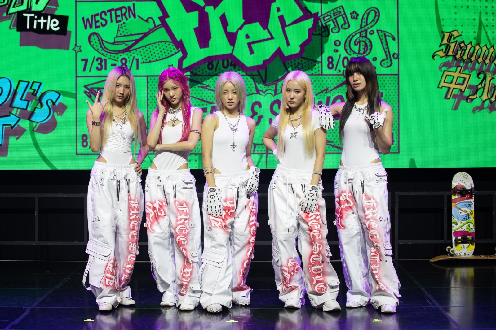 국힙 아이돌 영파씨가 14일 자신들의 자전적 이야기를 담은 ‘Growing Pain’을 발매하며 내적·음악적 성장을 선언했다. 사진제공 | DSP 미디어