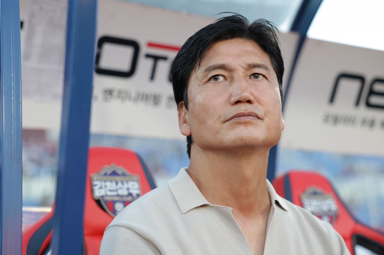 정정용 김천 감독은 17일 서울과의 홈경기를 앞두고 “10월이 되면 우리는 선수들이 많이 없다. 20명만 남는다. 그때를 잘 버텨야 할 것 같다”고 털어놨다. 사진제공｜한국프로축구연맹