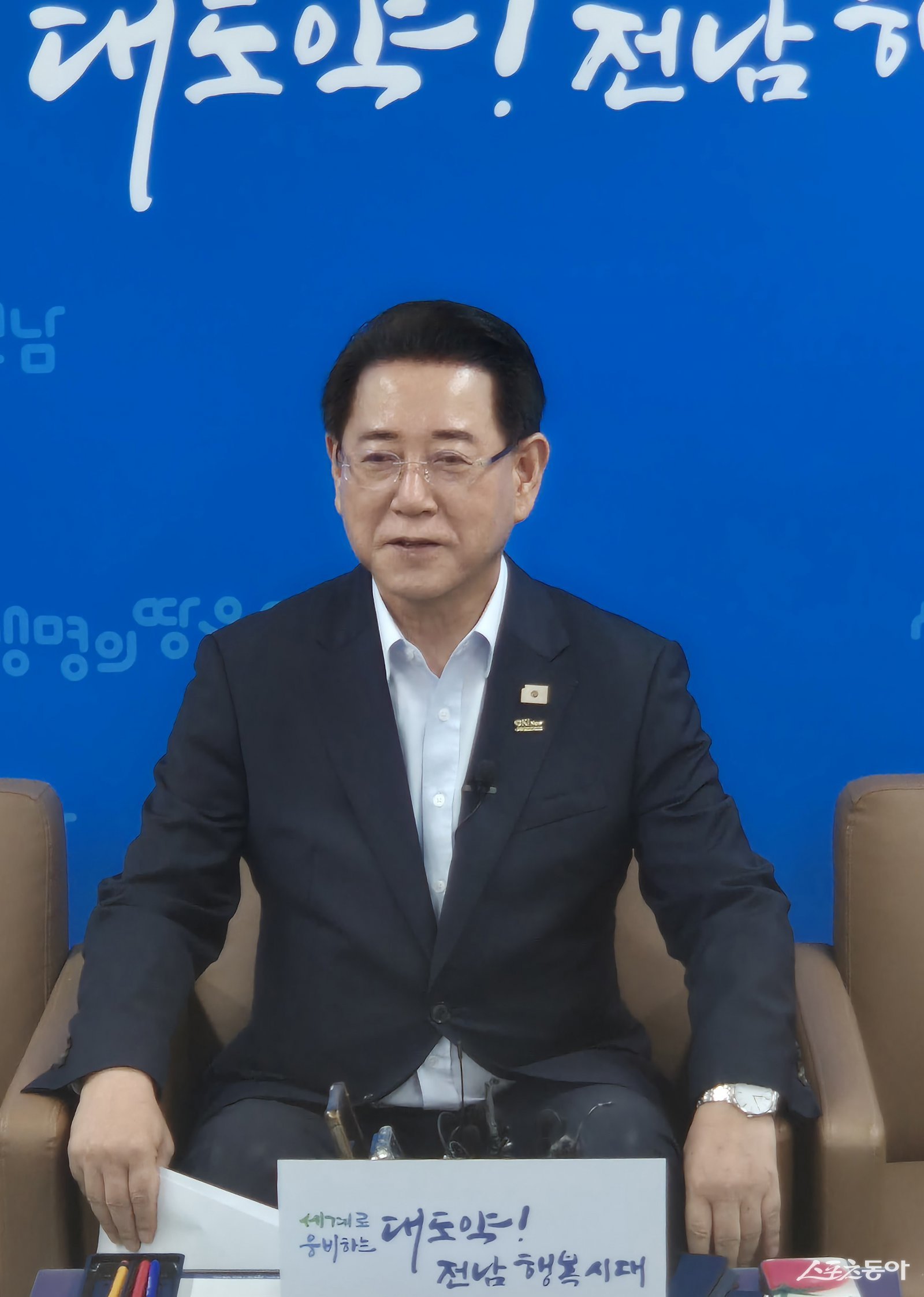 김영록 전남도지사가 19일 지방기자실에서 도정 주요 현안 기자간담회를 진행했다. 사진제공=박성화 기자