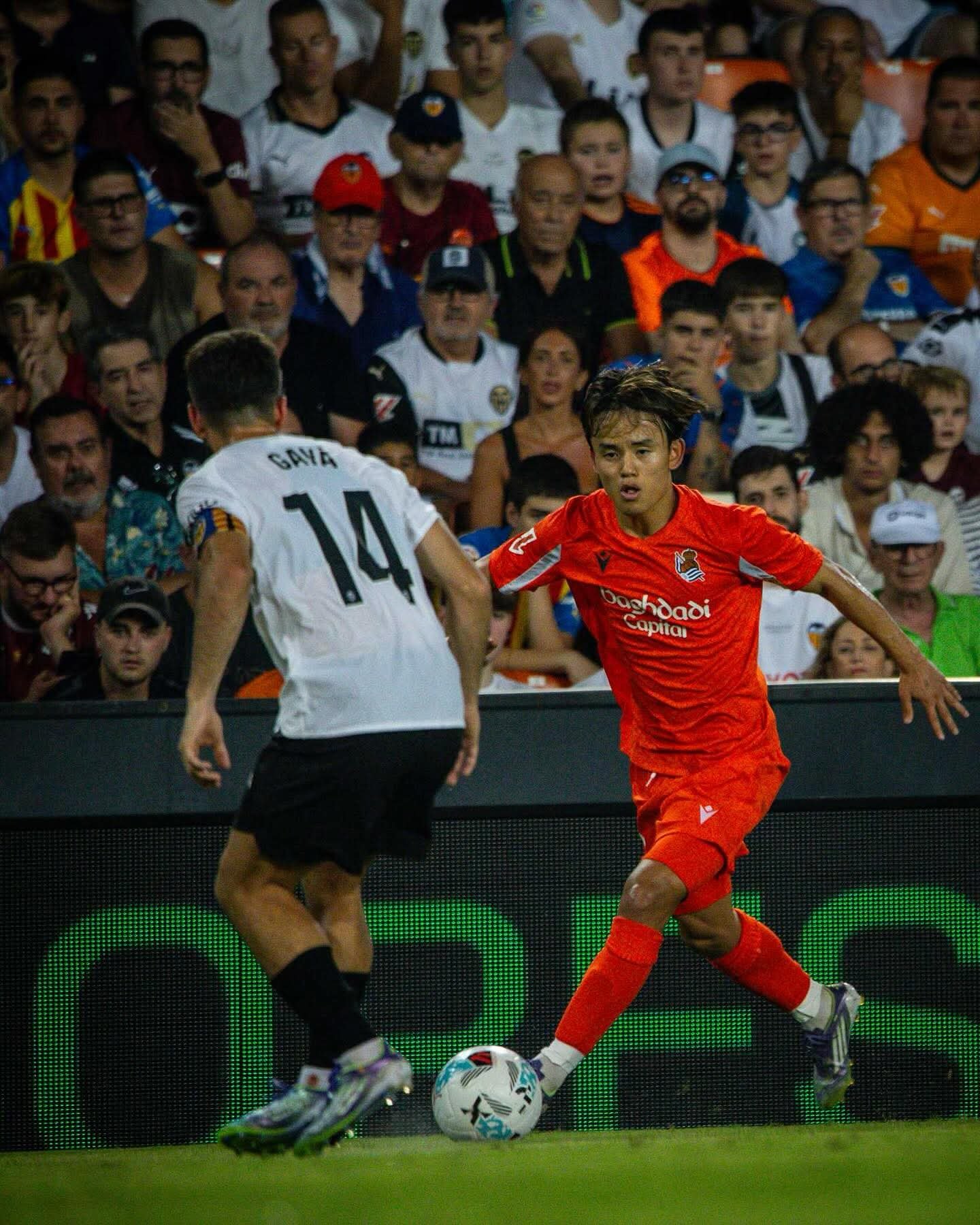 손흥민과 헤어진 토트넘이 레알 소시에다드의 일본 차세대 특급 구보 다케후사(오른쪽)의 영입을 검토하고 있다는 영국 현지 보도가 나와 눈길을 끈다. 사진출처｜레알 소시에다드 페이스북