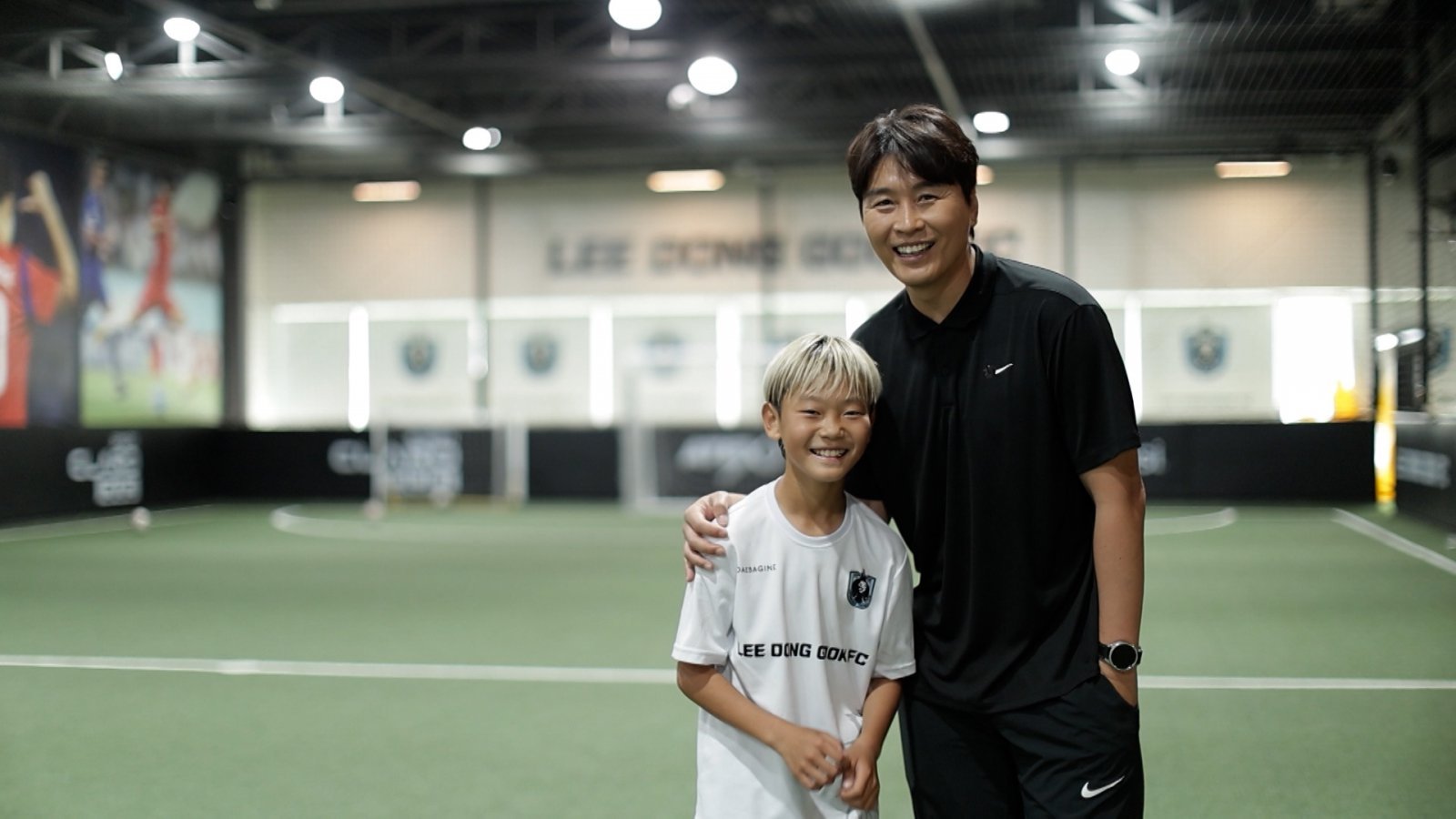 23일 방영되는 ‘국가대표가 사라졌다’ 3회에 출연하는 축구 스타 이동국(오른쪽)과 아들 이시안 군. 사진제공|채널A