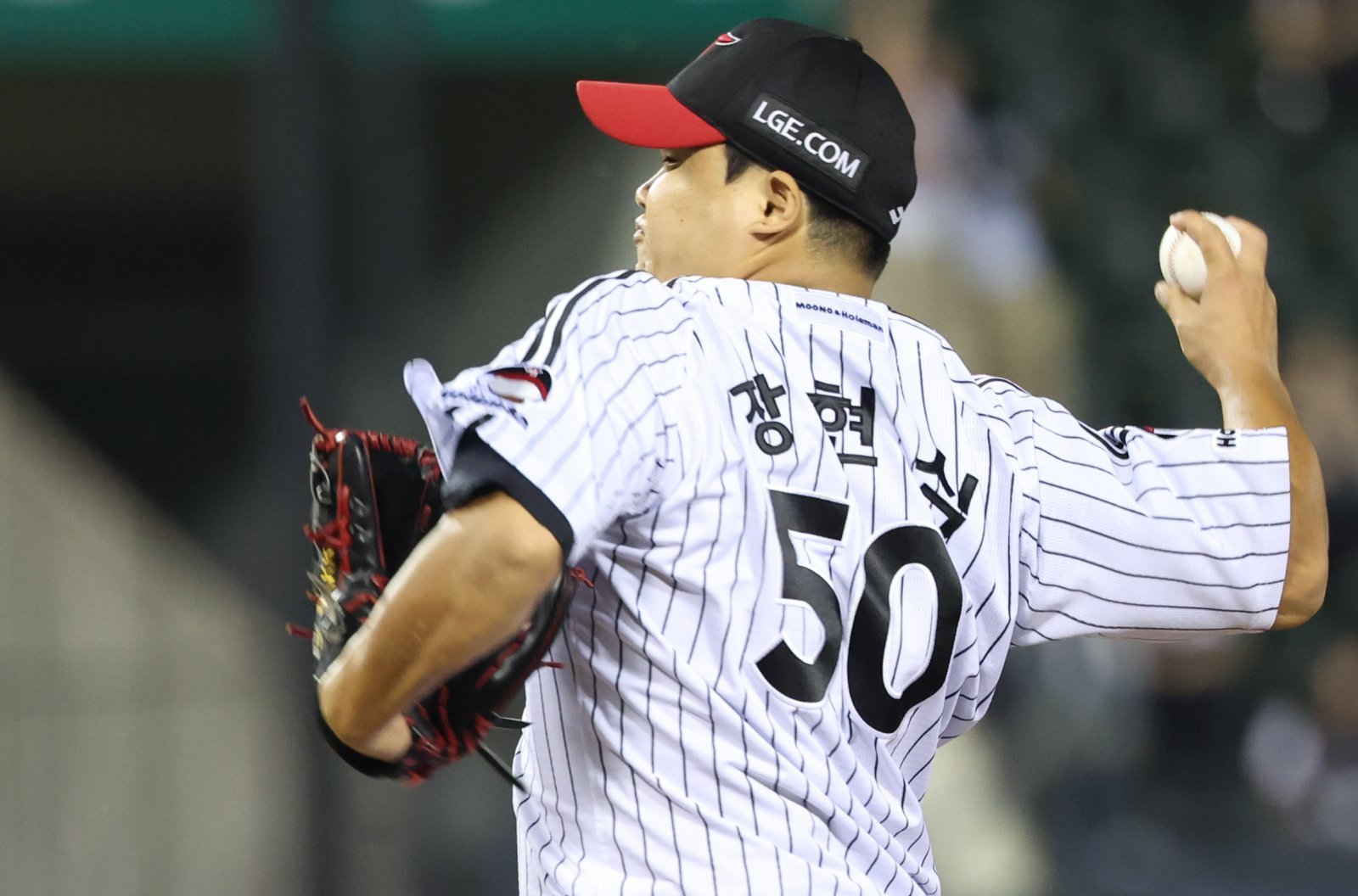 LG는 장현식 부활에 온 힘을 다하고 있다. 그는 후반기 14경기에서 ERA 5.40으로 크게 흔들리고 있다.|뉴시스