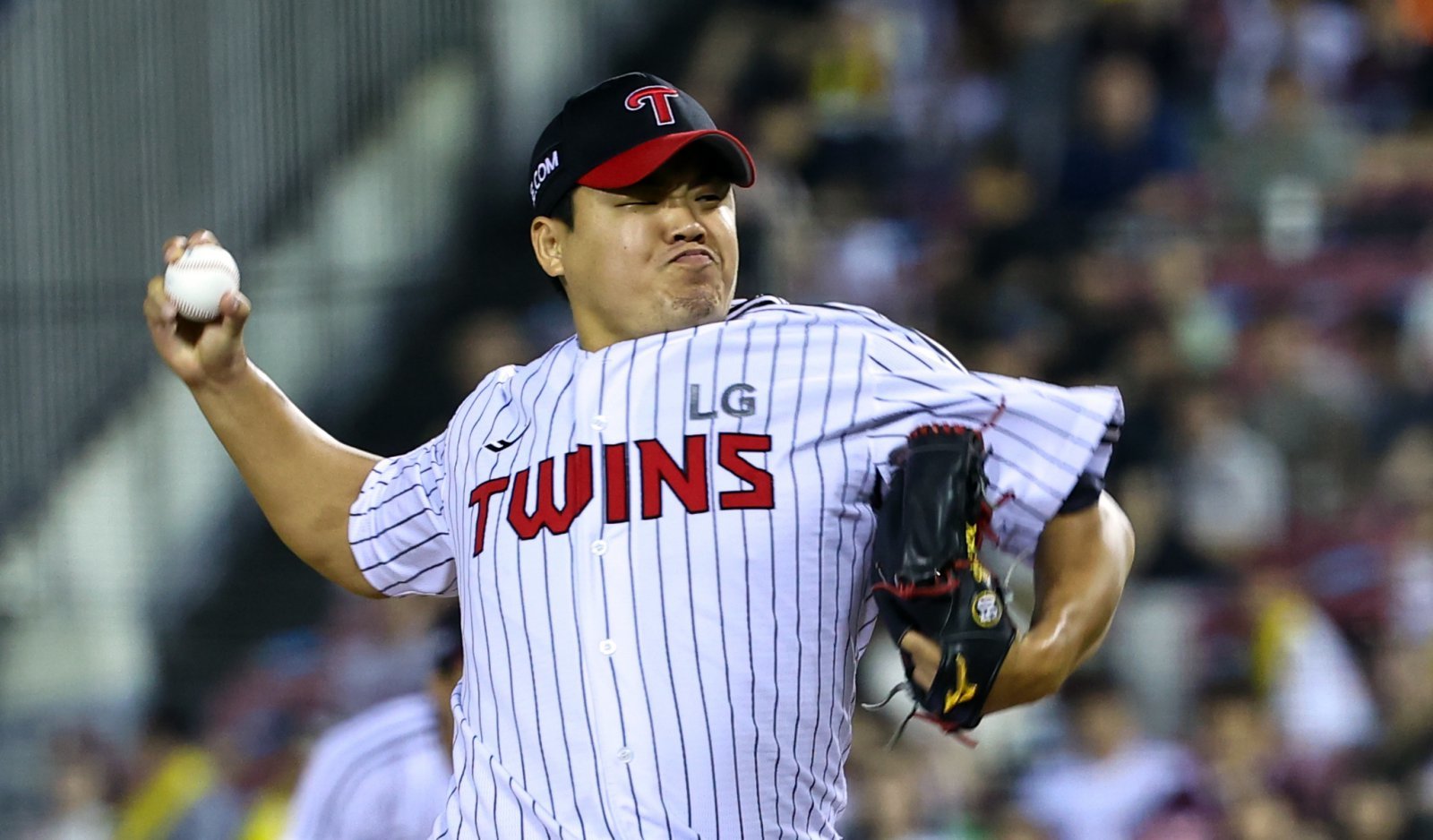 LG는 장현식 부활에 온 힘을 다하고 있다. 그는 후반기 14경기에서 ERA 5.40으로 크게 흔들리고 있다.|뉴시스