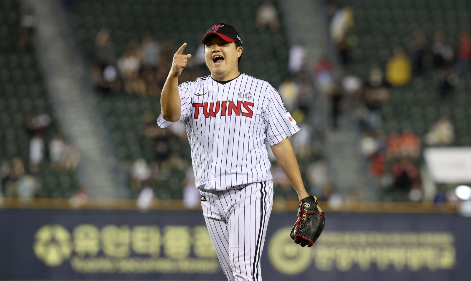 LG는 장현식 부활에 온 힘을 다하고 있다. 그는 후반기 14경기에서 ERA 5.40으로 크게 흔들리고 있다.|뉴시스