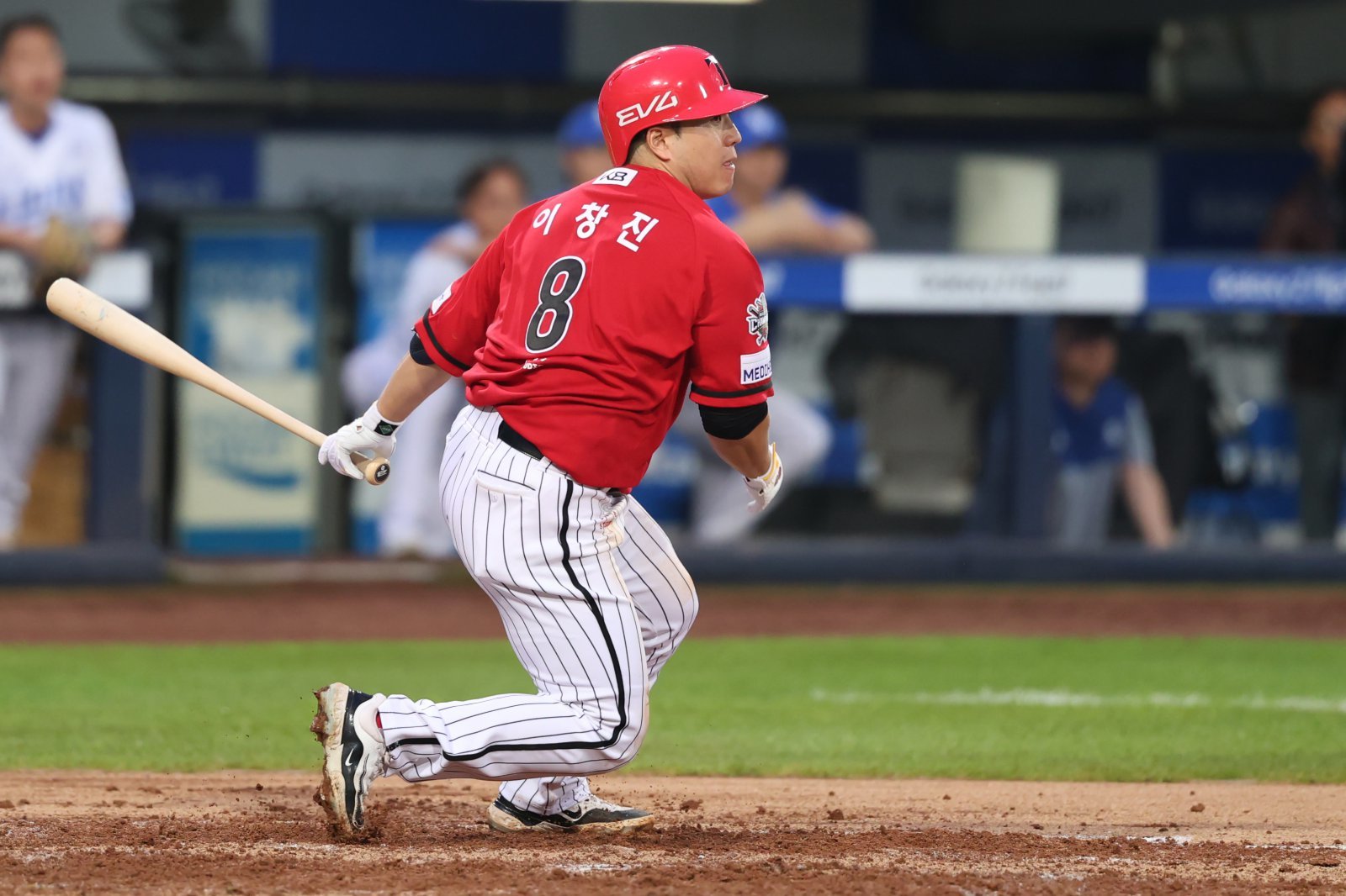 KIA 이창진은 19일 광주 키움전에서 9회초 수비 도중 왼쪽 정강이를 다쳤다. 그는 20일 병원검진 결과 왼쪽 발목 인대 손상 진단을 받았다. 2주 뒤 병원 재검진에 나설 계획이다. 사진제공|KIA 타이거즈