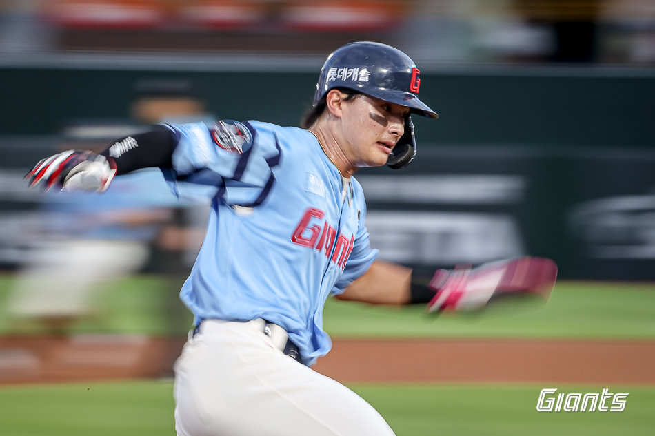 롯데 윤동희는 20일 잠실 LG와 원정경기를 앞두고 1군 엔트리에서 빠졌다. 그는 왼쪽 햄스트링 부상의 여파가 있는 듯 100%의 몸 상태가 아니다. 사진제공｜롯데 자이언츠