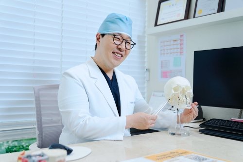 연세힐치과 의원 정현준 대표원장