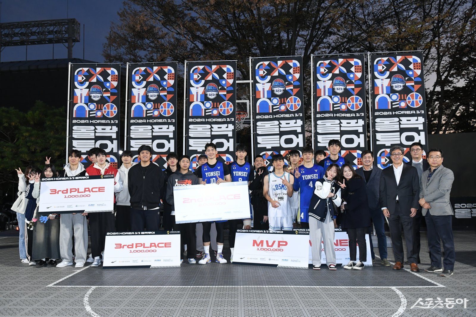 2025 코리아 3x3 올팍투어 시즌2가 20일부터 서울 올림픽공원 3x3 전용 코트에서 진행 중이다. 사진은 지난해 대회 시상식. 사진제공｜대한민국농구협회