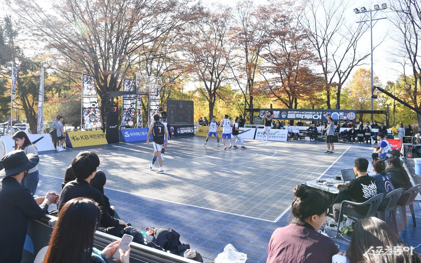 2025 코리아 3x3 올팍투어 시즌2가 20일부터 서울 올림픽공원 3x3 전용 코트에서 진행 중이다. 사진은 지난해 대회에서 진행 중인 경기. 사진제공｜대한민국농구협회