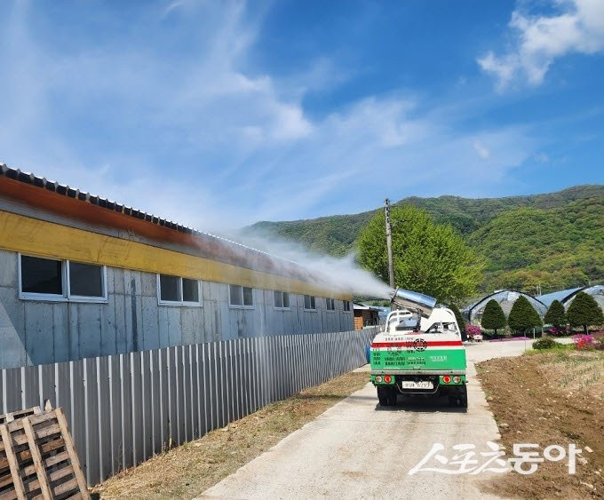 방역 모습. 사진제공ㅣ경기도북부청